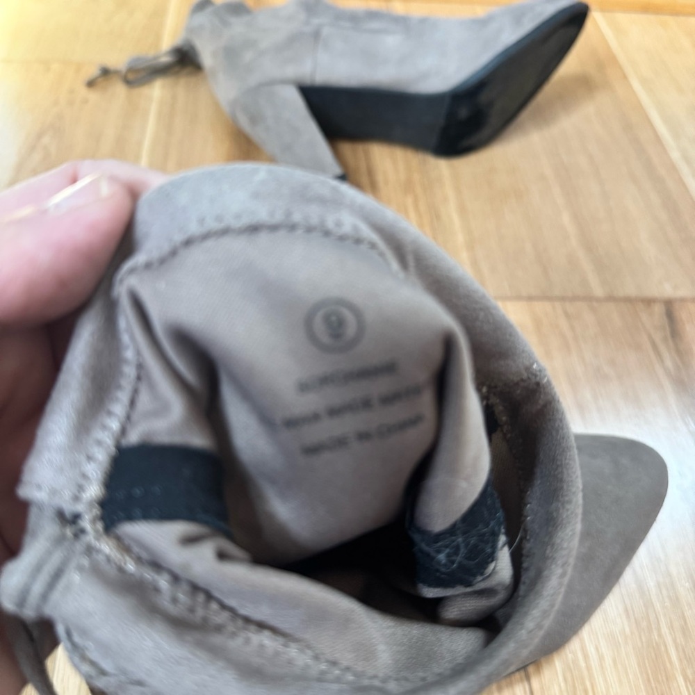Catharine Maladrino Sorchanie Faux Suede Taupe/Gray 3.5” Ankle Bootie size 9 - Picture 10 of 12